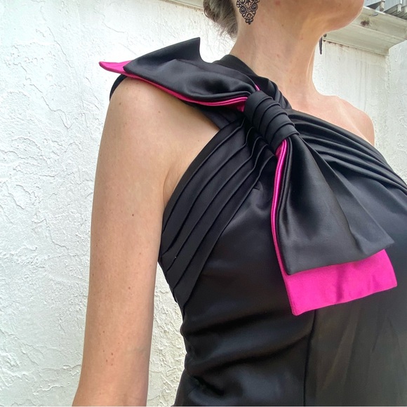 Cache Body Con Flattering Black Pink One Shoulder Bow Dress with Back Slit! - Picture 5 of 9